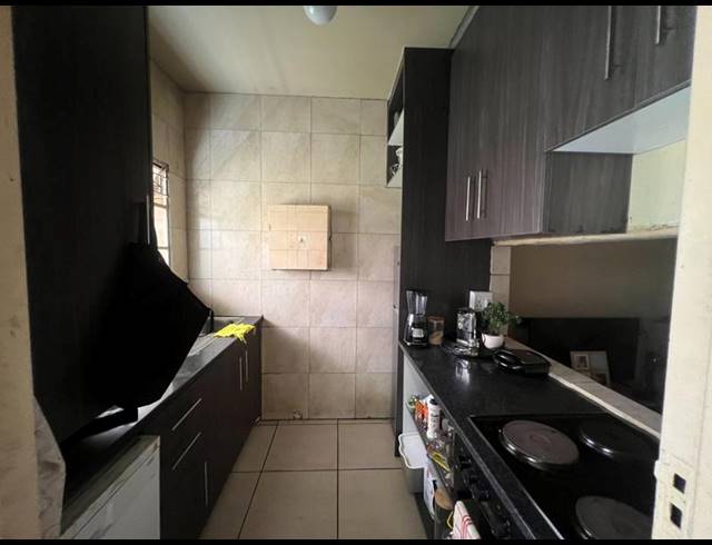 3 BEDROOM APARTMENT FOR SALE IN SUNNYSIDE